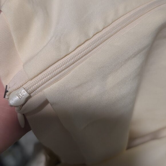 Reformation | Alistair Vest In Sugar - Picture 11 of 14